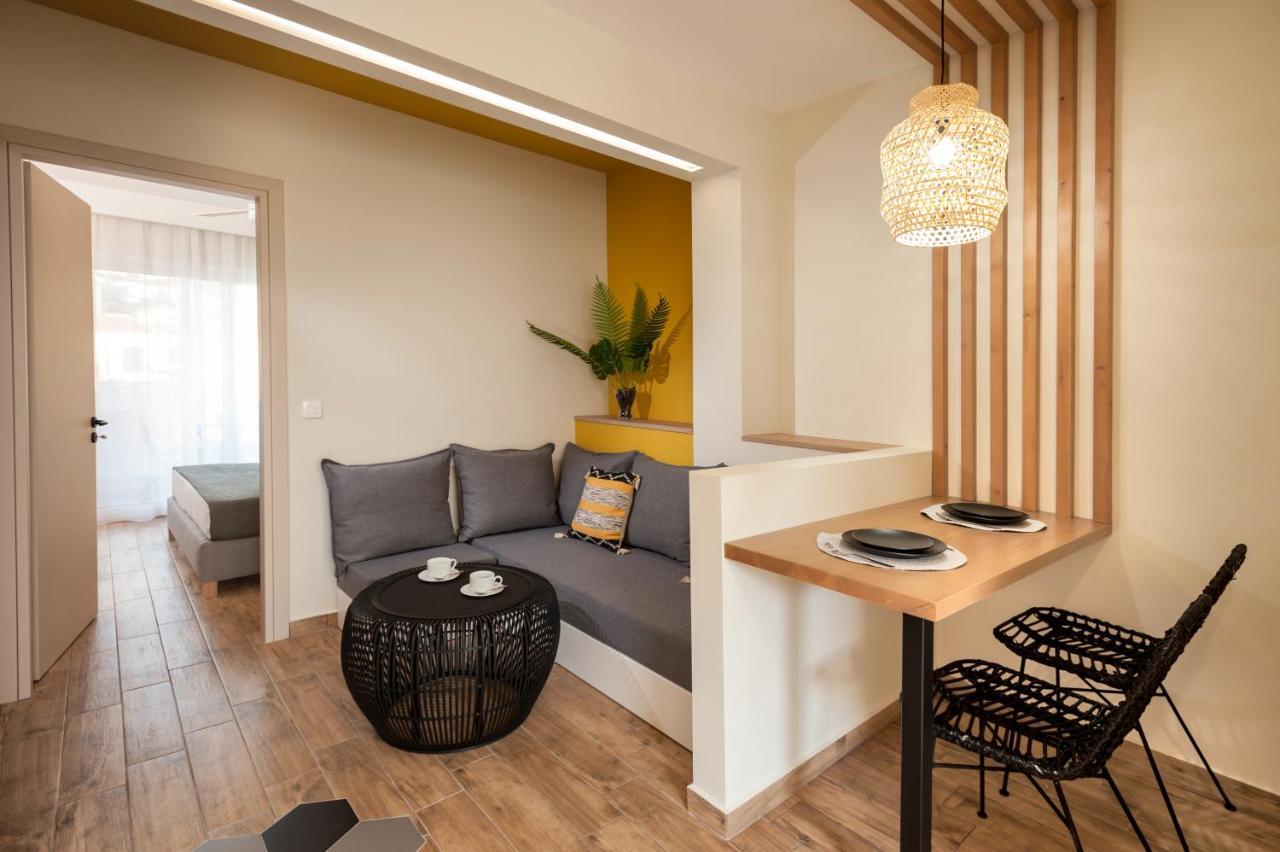 Salty Colours Apartments Almirída Ngoại thất bức ảnh